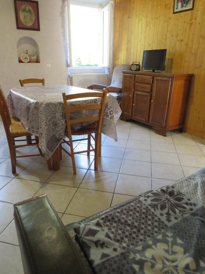 Au Coeur De La Campagne - Gite Non Loins D'Annecy- A 17 Min D'Annecy - Tout Pret D'Aix Les Bains Saint-Girod Exterior foto